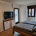 Irina Apartment *